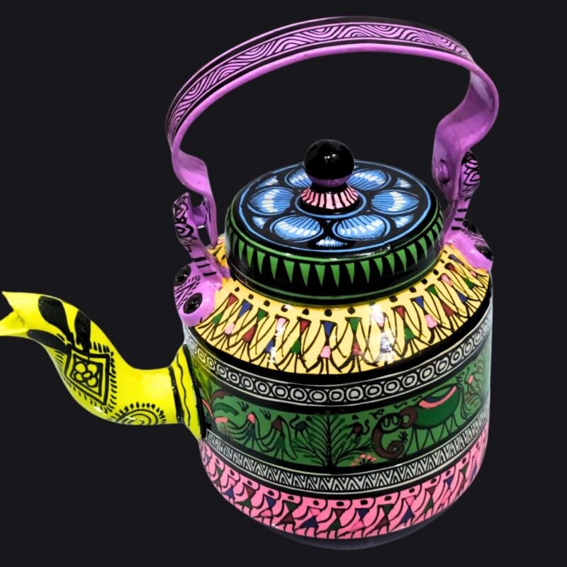 Art in Utility: Handmade Painted Kettle – A Fusion of Craft and Function