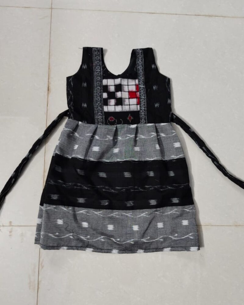 Adorable Sambalpuri Printed Kids Frock – Traditional & Trendy!