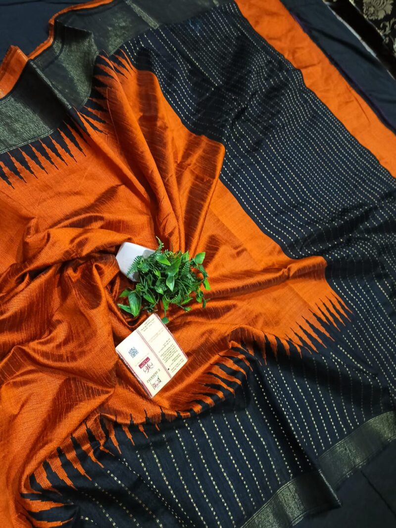 Royal Elegance Raw Silk Saree | Temple Border & Zari Khari Work | Rain Dot Detailing | Contrast Pallu & Blouse